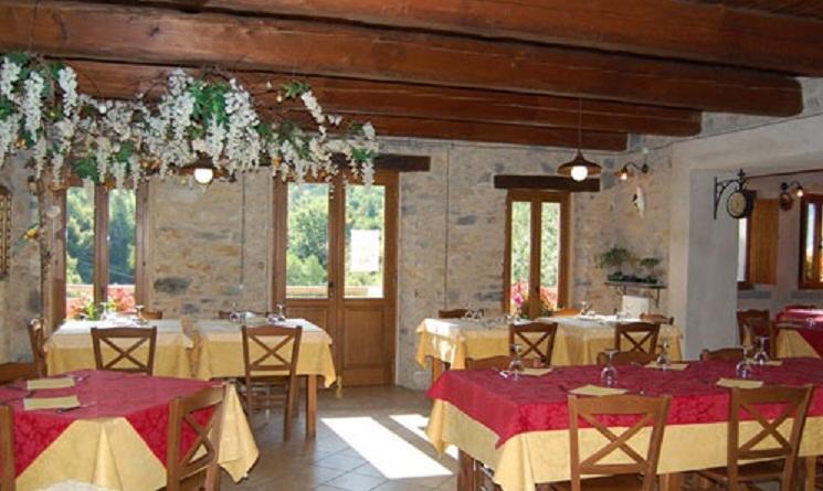 Spino Fiorito Stay Casola in Lunigiana Exterior photo